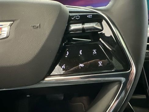 New 2026 Cadillac Escalade ESV Luxury w/ Touring Package image 17