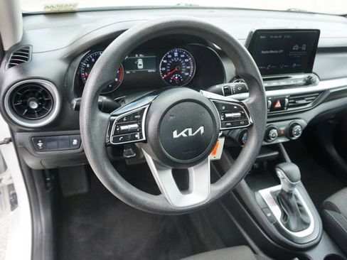 Used 2024 Kia Forte LXS FWD image 9
