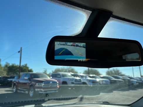 Used 2018 Dodge Journey SE image 14