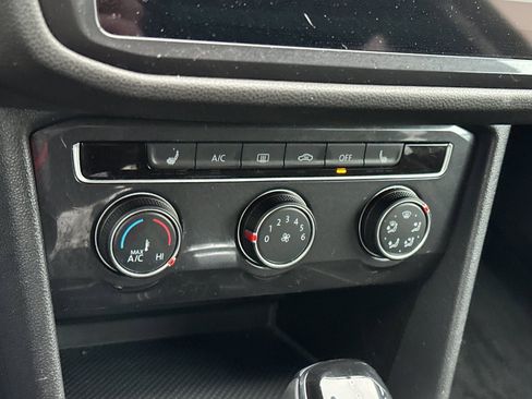 Used 2024 Volkswagen Tiguan S image 21