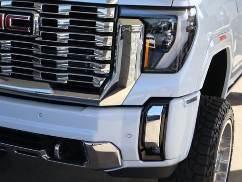 Used 2026 GMC Sierra 2500 Denali w/ Denali Reserve Package AWD/4WD image 10