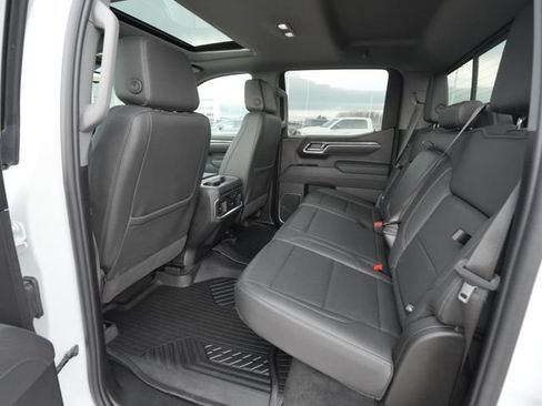 Used 2025 Chevrolet Silverado 1500 LTZ AWD/4WD image 18