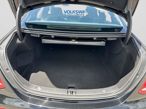 Used 2020 Mercedes-Benz E 350 Sedan image 40
