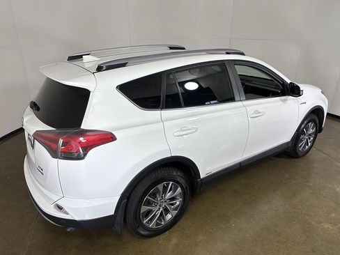 Used 2017 Toyota RAV4 XLE w/ Convenience Package AWD/4WD image 10