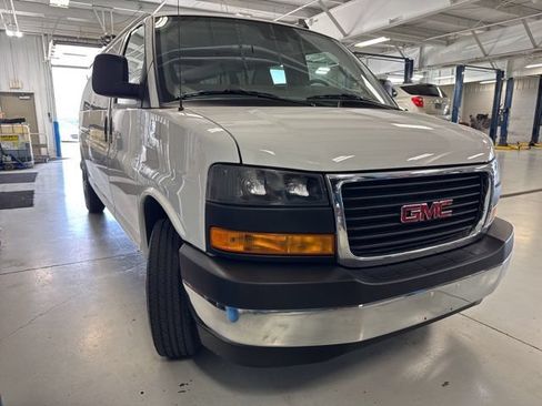 Used 2025 GMC Savana 3500 LT w/ LT Preferred Equipment Group RWD image 25