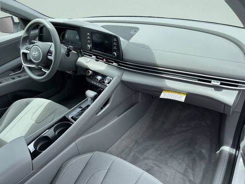 New 2026 Hyundai Elantra Hybrid FWD image 16