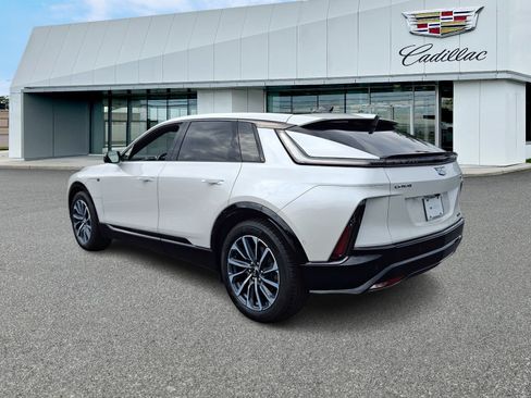Certified 2024 Cadillac Lyriq Sport w/ LPO, Floor Liner Package AWD/4WD image 3