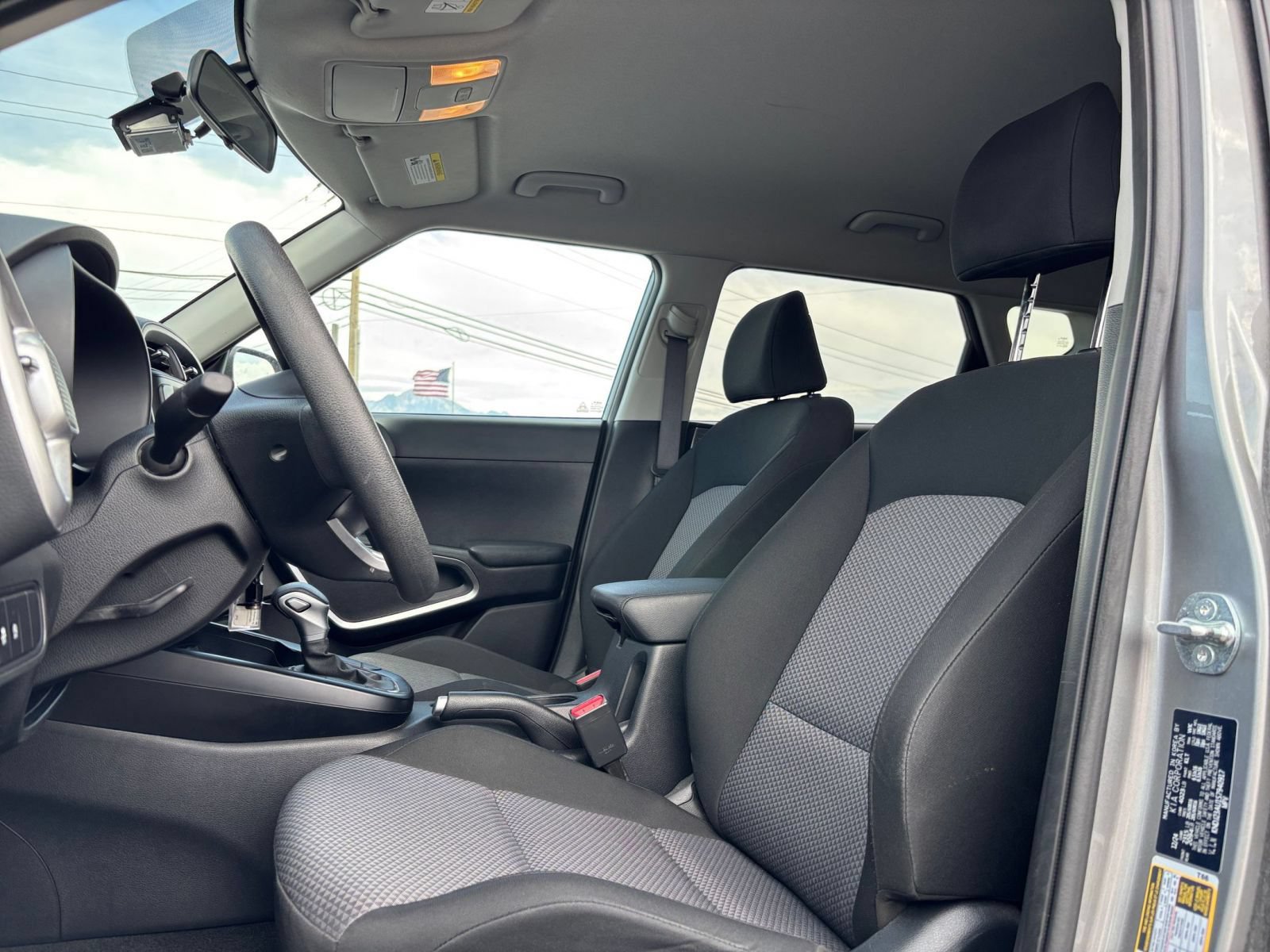Used 2025 Kia Soul LX w/ LX Technology Package FWD image 24