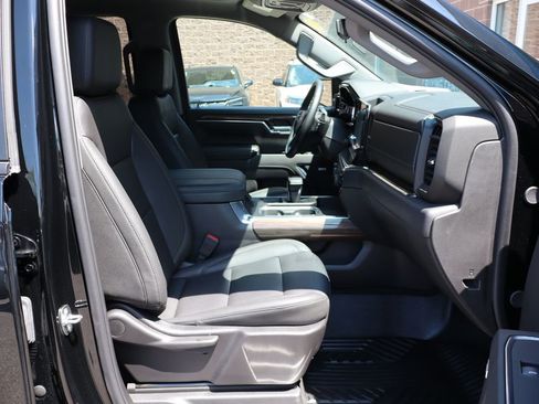 Used 2024 Chevrolet Silverado 1500 LT Trail Boss w/ Convenience Package II AWD/4WD image 47
