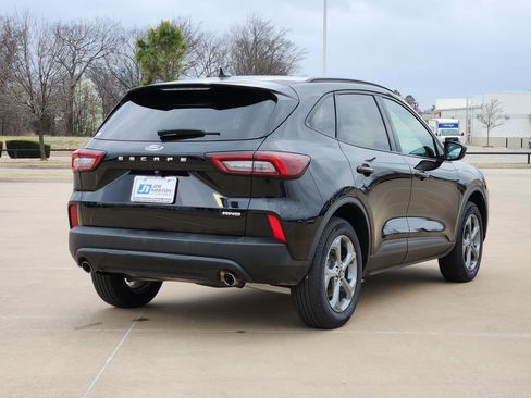 Used 2025 Ford Escape ST-Line image 9
