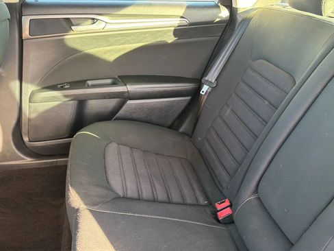Used 2018 Ford Fusion SE w/ Fusion SE Technology Package FWD image 34
