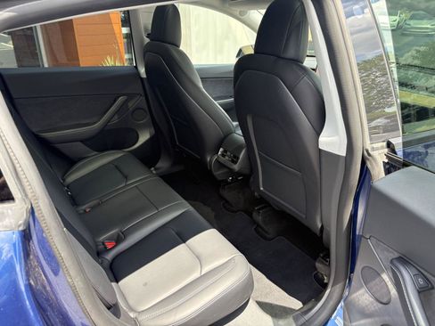 Used 2022 Tesla Model Y Long Range AWD/4WD image 20