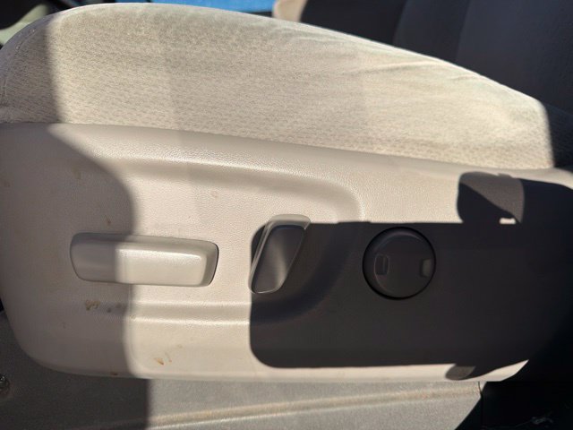 Used 2020 Toyota Sienna LE w/ LE Preferred Package FWD image 16