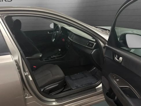 Used 2018 Kia Optima LX FWD image 21