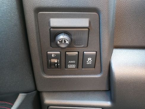 Used 2012 Nissan Rogue SL AWD/4WD image 26