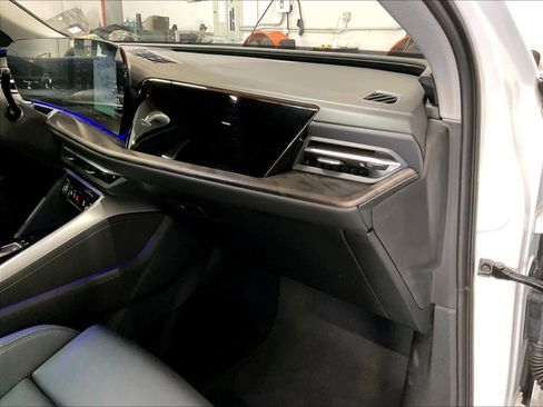 Certified 2025 Audi Q5 Premium Plus w/ Premium Plus AWD/4WD image 16
