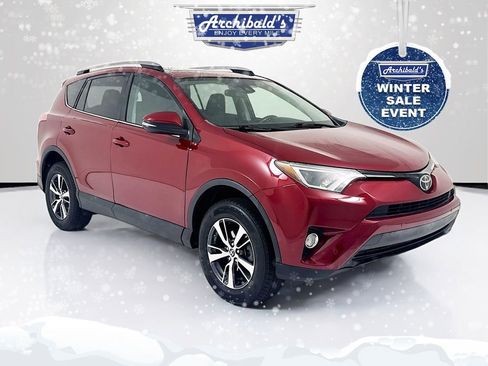 Used 2018 Toyota RAV4 XLE image 1