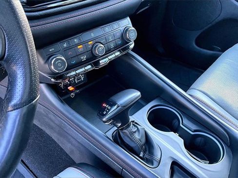 Used 2023 Dodge Durango GT image 18