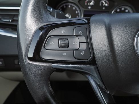 Certified 2023 Buick Enclave Essence image 34