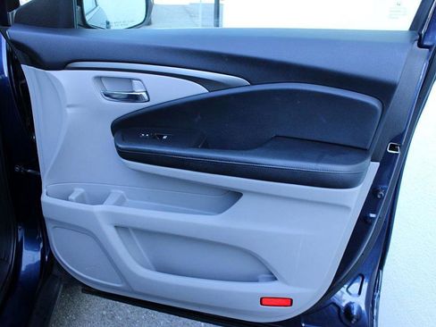 Used 2018 Honda Pilot LX image 22