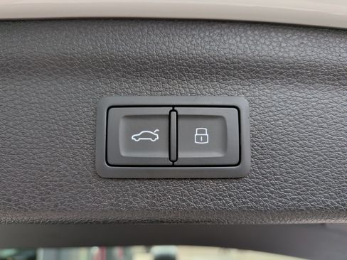 Used 2022 Audi Q3 2.0T Premium Plus w/ Premium Plus Package image 38