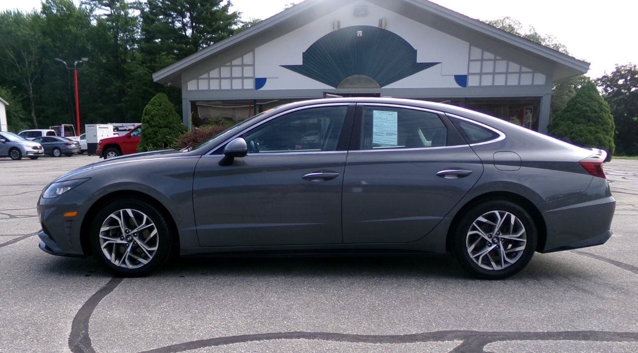 Used 2020 Hyundai Sonata SEL w/ Convenience + Sunroof Package FWD image 2