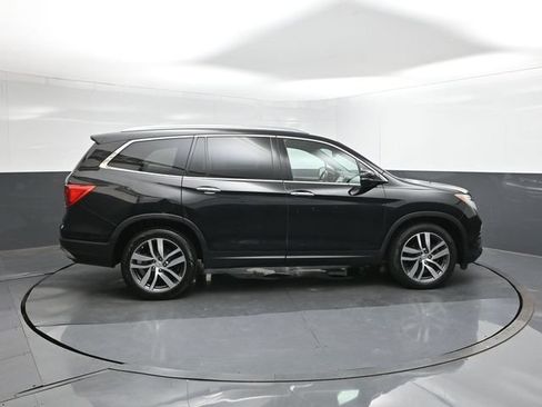 Used 2017 Honda Pilot Elite image 11