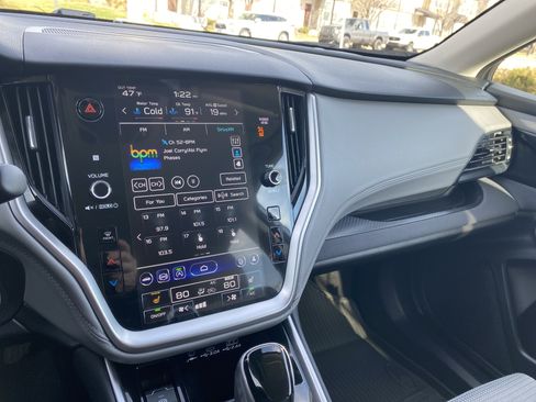 Used 2025 Subaru Outback Premium image 13