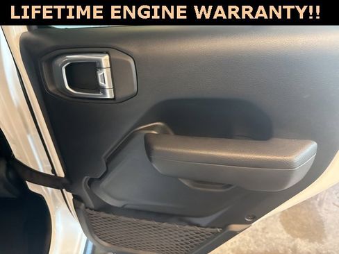 Used 2024 Jeep Gladiator Sport image 26