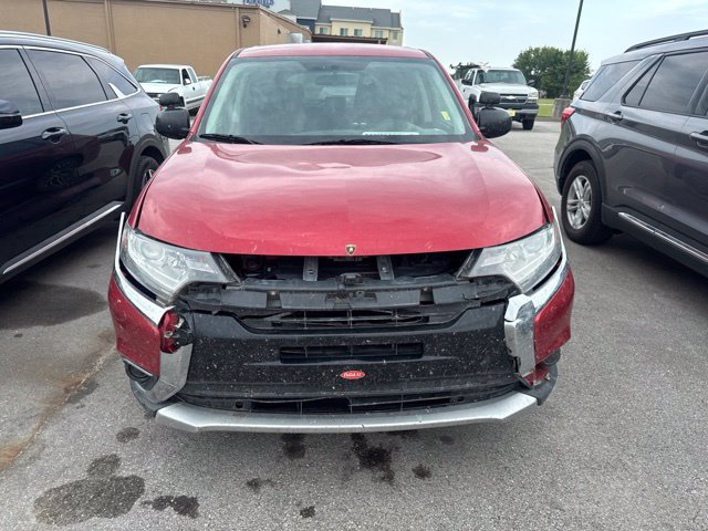 Used 2017 Mitsubishi Outlander ES FWD image 2