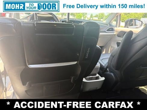 Used 2017 Chrysler Pacifica Touring-L Plus w/ Advanced Safetytec Group FWD image 38