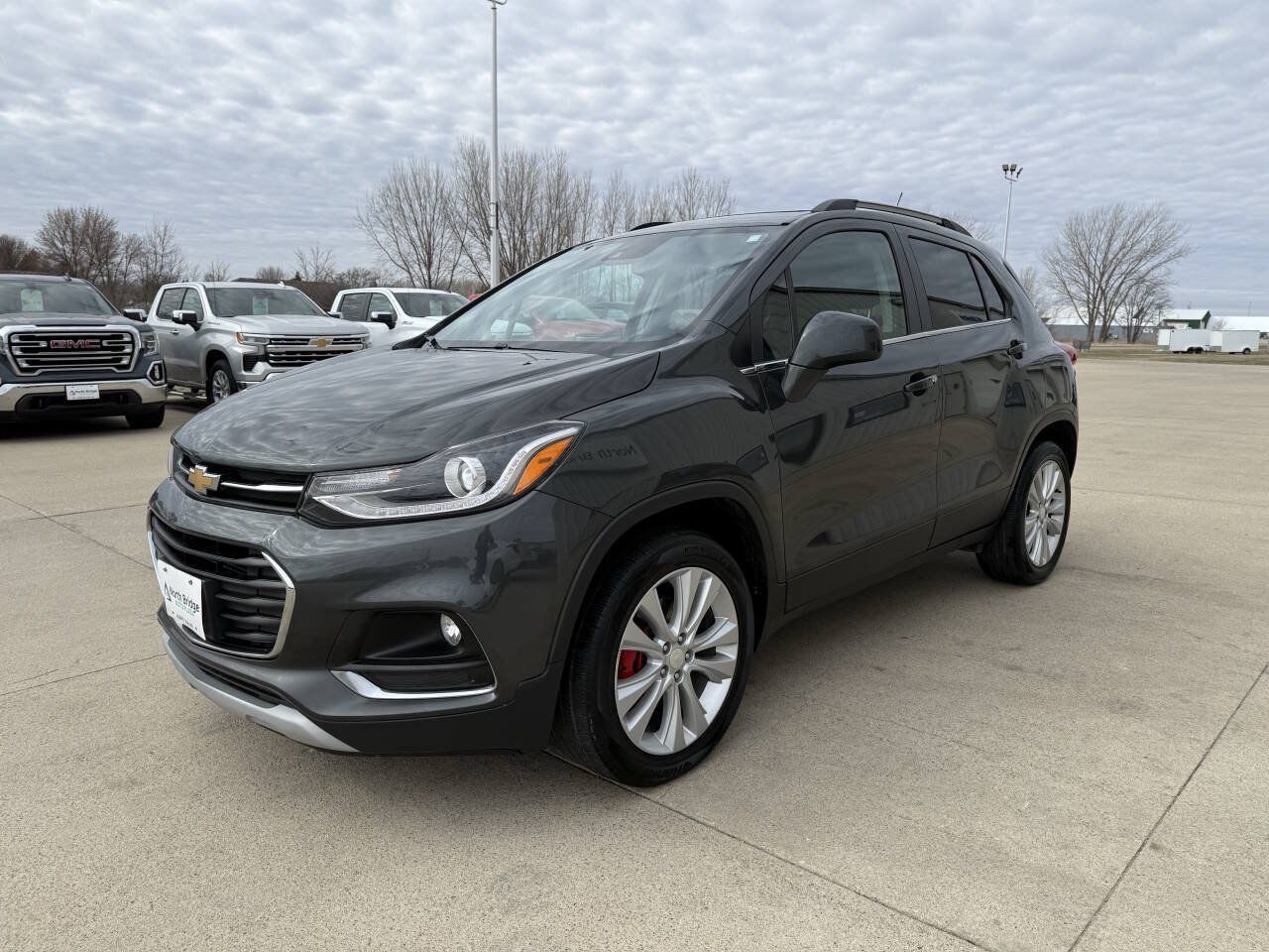 Used 2020 Chevrolet Trax Premier AWD/4WD image 2