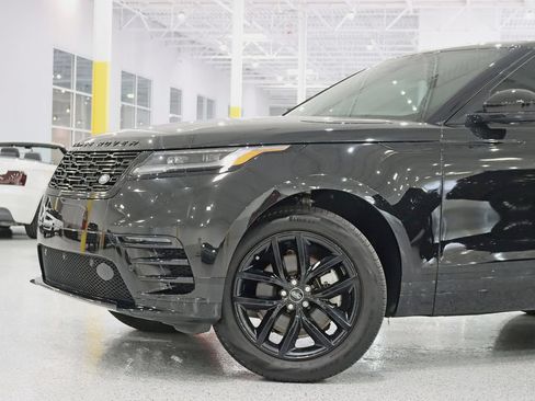 Used 2025 Land Rover Range Rover Velar Dynamic SE AWD/4WD image 2