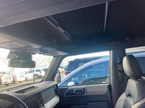 Used 2024 Ford Bronco Wildtrak image 14