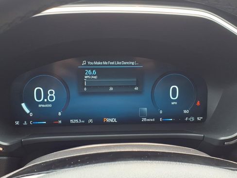 Used 2025 Ford Escape Platinum AWD/4WD image 31
