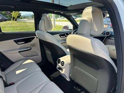 Used 2026 Mercedes-Benz GLC 300 4MATIC image 21