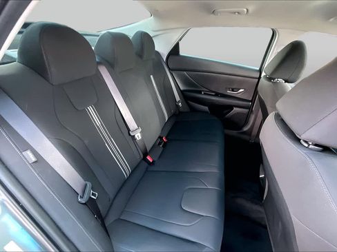 Used 2024 Hyundai Elantra SEL FWD image 18