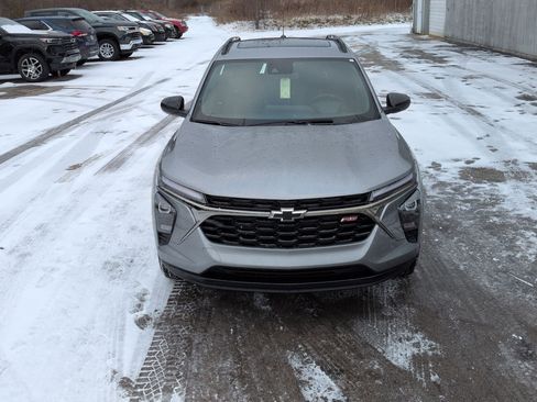 New 2026 Chevrolet Trax RS w/ Sunroof Package image 81