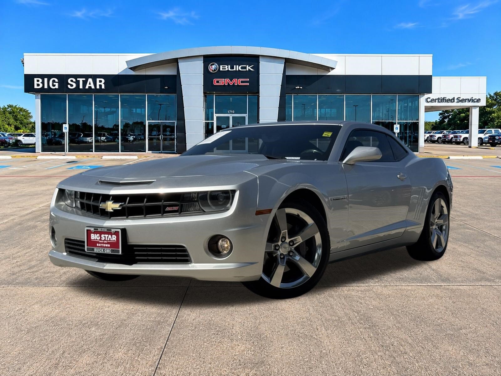 Used 2010 Chevrolet Camaro SS w/ RS Package RWD image 2
