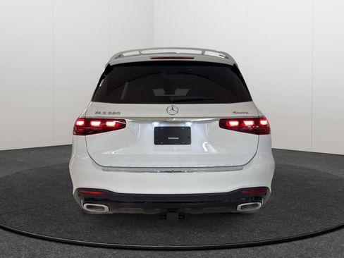 New 2026 Mercedes-Benz GLS 580 4MATIC image 6