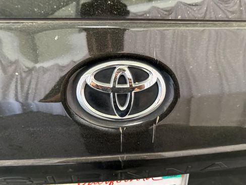 Used 2014 Toyota Sienna XLE w/ XLE Premium Package FWD image 13