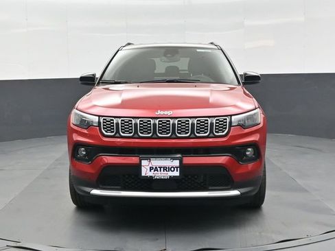 Used 2025 Jeep Compass Limited image 9