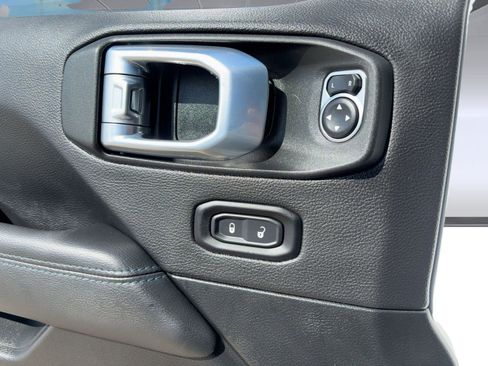 Used 2023 Jeep Wrangler Unlimited Rubicon 4xe image 23