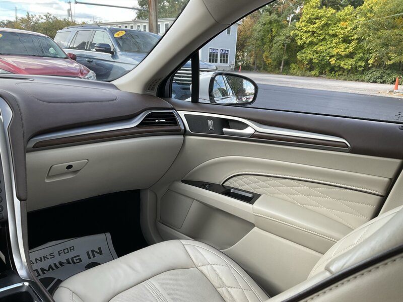 Used 2017 Ford Fusion Platinum AWD/4WD image 14
