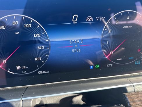 Used 2025 Mercedes-Benz GLS 450 4MATIC image 9