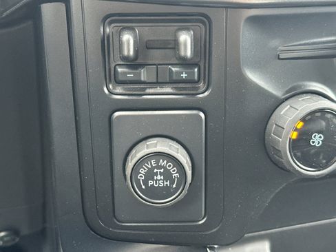 Used 2024 Ford F150 STX image 32