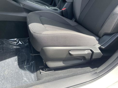 Certified 2025 Subaru Crosstrek 2.5i Premium AWD/4WD image 4