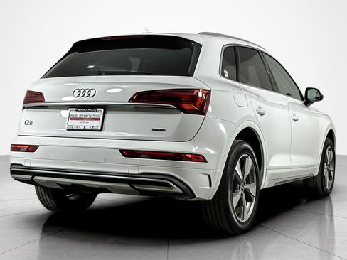 Used 2023 Audi Q5 2.0T Premium w/ Convenience Package image 5
