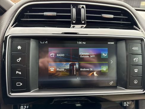 Used 2017 Jaguar F-PACE Prestige image 48