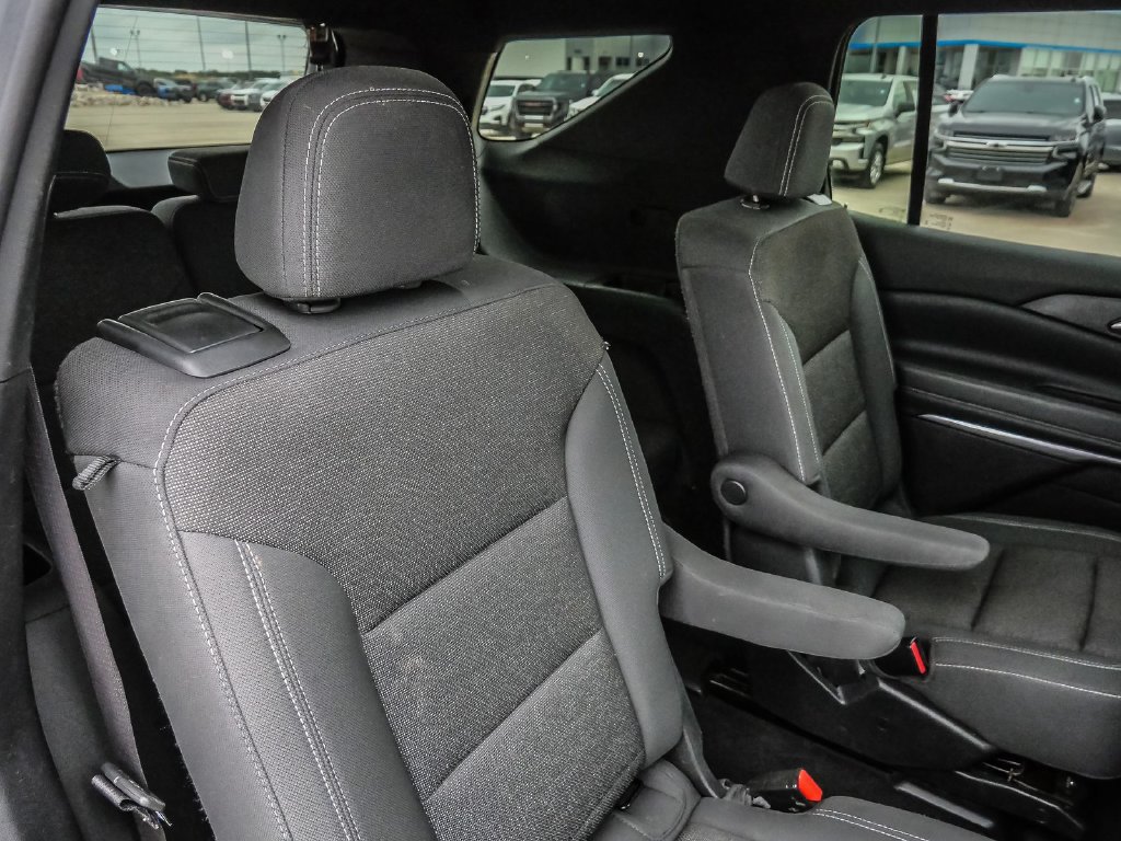 Used 2025 Chevrolet Traverse LT FWD image 22
